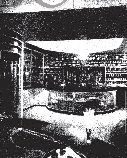 Revisión Interior: Mirando Atras - Cafe Negresco